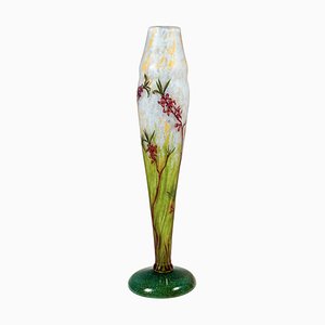 Vaso Art Nouveau con delicati rami di fiori di Daum Nancy, fine XIX secolo