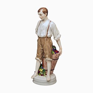 W 129 Junge und Dosser mit Weintrauben Figur von Theodore Eichler für Meissen, 1890er