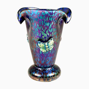 Jarrón modernista de cobalto con mariposas de Loetz Glass, década de 1900