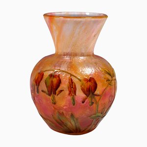 Art Nouveau Cameo Vase with Bleeding Heart Decor from Daum Nancy, France, 1900s