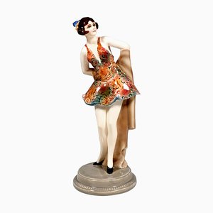 Figura de bailarina de pie Art Déco con tocado de Wilhelm Thomasch para Goldscheider, años 20