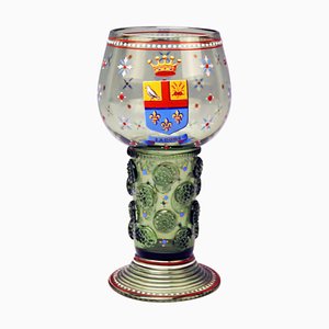 Grünes Glas & Emaille Wappen Weinglas von Lobmeyr, Wien, 1910er