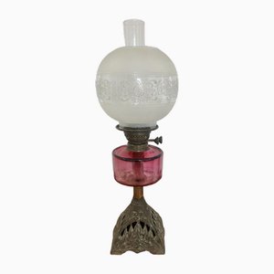 Antike viktorianische Öl-Tischlampe aus Cranberryglas, 1870er