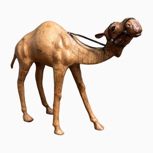 Kamel Skulptur aus gealtertem Leder von Liberty's London