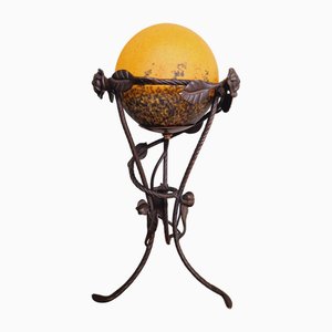 Dreibeinige Jugendstil Tischlampe aus Schmiedemetall & Glas von Art De France