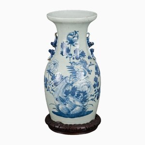 Chinesische Blau-Weiße Vase mit Vogel- und Blumendekoration, 20. Jahrhundert