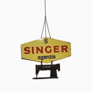 Singer Sign in Gelb, 1950er