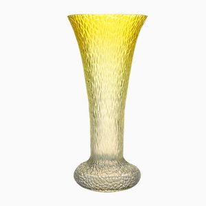 Vase Martele en Verre Jaune de Wilhelm Kralk Sohn, 1920s