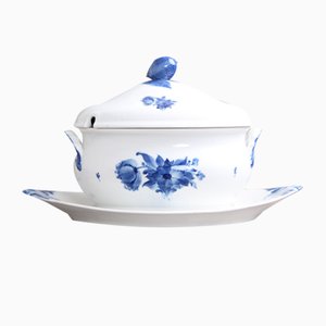 Cuenco para sopa con platillo Blue Flower 8113 y 8110 de Royal Copenhagen, años 20. Juego de 2