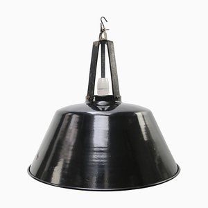 Lámpara colgante industrial francesa vintage grande esmaltada en negro, años 50