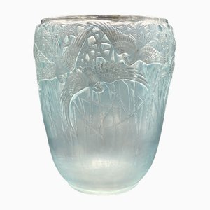 Agretty Vase by R.Lalique, 1926