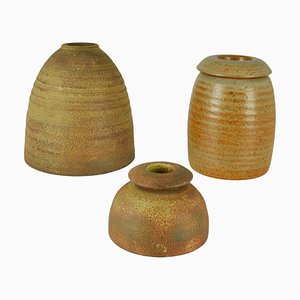 Jarrones de cerámica Mobach Studio con forma de colmena, años 70. Juego de 3