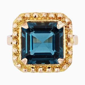 Anillo de oro amarillo de 18 kt con topacio azul de Londres de 7,30 quilates, años 60