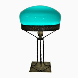 Lampada da tavolo Art Nouveau in ferro battuto e vetro soffiato, Svezia, anni '10