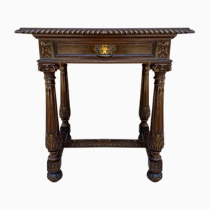 Table d'Appoint avec Un Tiroir en Noyer Sculpté, Espagne, 1940s