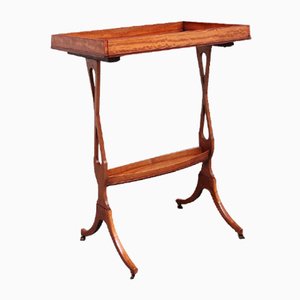 Mesa de servicio Sheraton Revival de madera satinada, década de 1830
