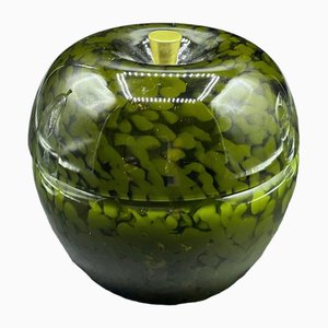 Cuenco de cristal de Murano con forma de manzana en verde caqui con lunares blancos y soporte de metal dorado de Cenedese