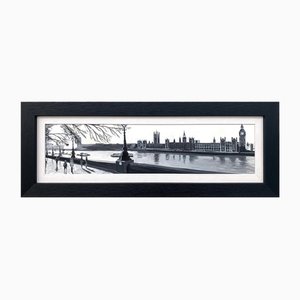 Angela Wakefield, Panorama Schwarz-Weiß Westminster Victoria Embankment, London, 2017, Farbe auf Leinwand, gerahmt