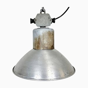 Lámpara colgante industrial de aluminio de Polam Wilkasy, años 60