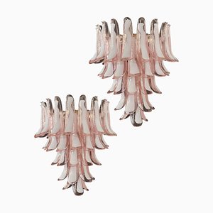 Lámparas de araña italianas vintage de Murano con 52 pétalos de vidrio rosa, años 90. Juego de 2