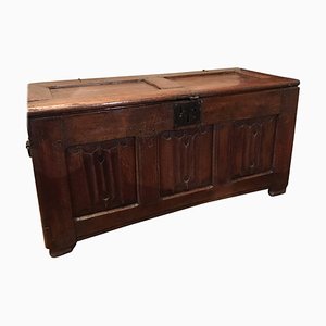 Late 15th Century Gothic Chest with Linenfold Pannels, 1480s