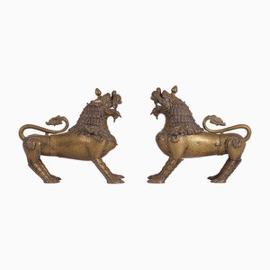 Guardianes del templo del león cingaleses o nepaleses de bronce, años 20. Juego de 2