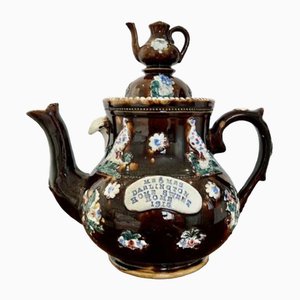 Große antike Teekanne, 1910