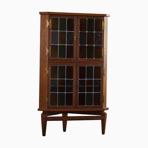 Hoher Mid-Century Eckschrank aus Eiche & Glas, 1960er