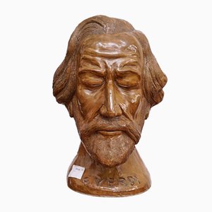 Busto escultural de Giuseppe Verdi