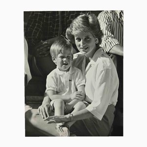 Desconocida, Lady Diana y el príncipe Harry, fotografía vintage, años 60