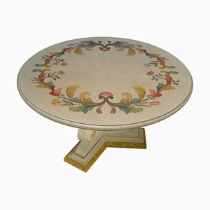 Tavolo rotondo color crema con ripiano in marmo intarsiato e base in legno di Cupioli, Italia