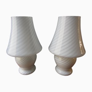 Lámparas de mesa en forma de hongo en espiral de cristal de Murano blanco, años 60. Juego de 2