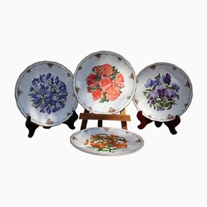 Flowers from the Gardens of the Queen Mother Plates in Porcelain attributed to Sara Anne Schofield for Royal Albert, 1990s, Set of 4