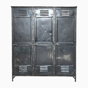 Industrial Cloakroom in Riveted Metal and Stamped Sheet