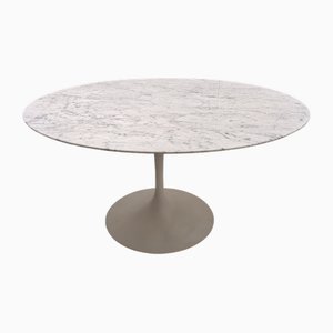 Table de Salle à Manger Ronde Carrara Mabre par Eero Saarinen pour Knoll