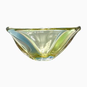 Art Glass Czech Pizzicato Bowl attributed to Hana Machovska for Mstišov/Moser Karlovarske Glass, 1960s