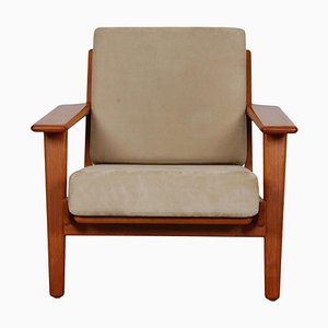 GE-290 Lounge Chair in Lacquered Nut Wood and Beige Fabric by Hans Wegner for Getama