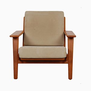 GE-290 Lounge Chair in Lacquered Nut Wood and Beige Fabric by Hans Wegner for Getama