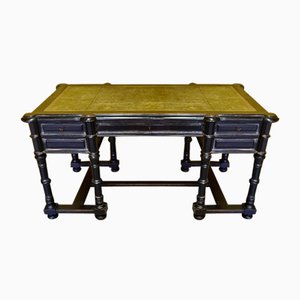 Französischer Schreibtisch aus ebonisiertem Nussholz, 1800er