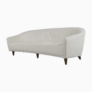 Curved White Bouclé Sofa in the style of Ico Parisi, Italy, 1960s