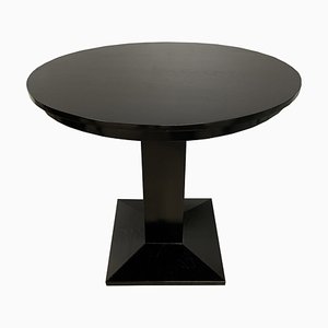 Mesa modernista pequeña oval en negro, década de 1890