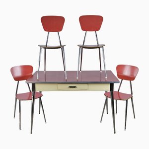Set de Salle à Manger avec Table et 4 Chaises Formic Rouges, Italie, 1970s, Set de 5