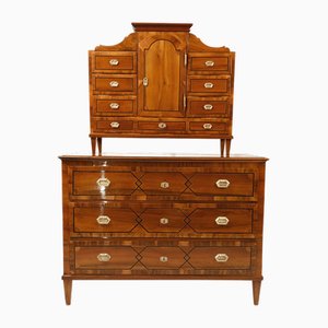German Chest of Drawers in Walnut, 1810