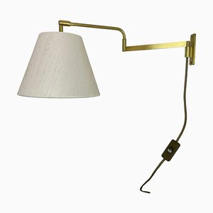 Lampada da parete minimalista in ottone con braccio flessibile regolabile nello stile di Stilnovo, Italia, anni '70