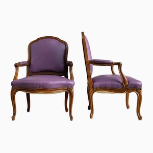 Louis XVI Chairs in Carved Walnut, France, 1780s, Set of 2