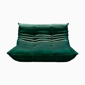 Divano a due posti Togo in velluto verde bottiglia di Michel Ducaroy per Ligne Roset