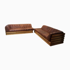 Set di divani in legno e pelle color cognac, Paesi Bassi, anni '70