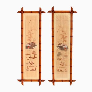 Tapices chinos de seda con marcos de bambú, siglo XIX, década de 1800. Juego de 2