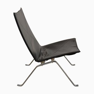 Pk-22 Lounge Chair in Patinated Black Leather by Poul Kjærholm for Fritz Hansen, 1980s
