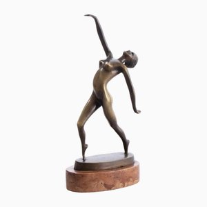 Patiniertes Art Deco Modell einer nackten Tänzerin aus Bronze von Szoke, 1930er